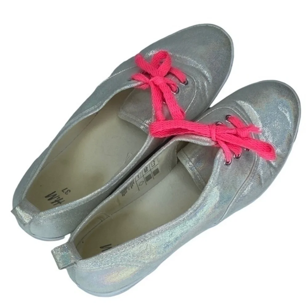 H&M Shoes Iridescent Metallic Slip On Sneakers with Neon Pink Shoe Laces Size‎ 6